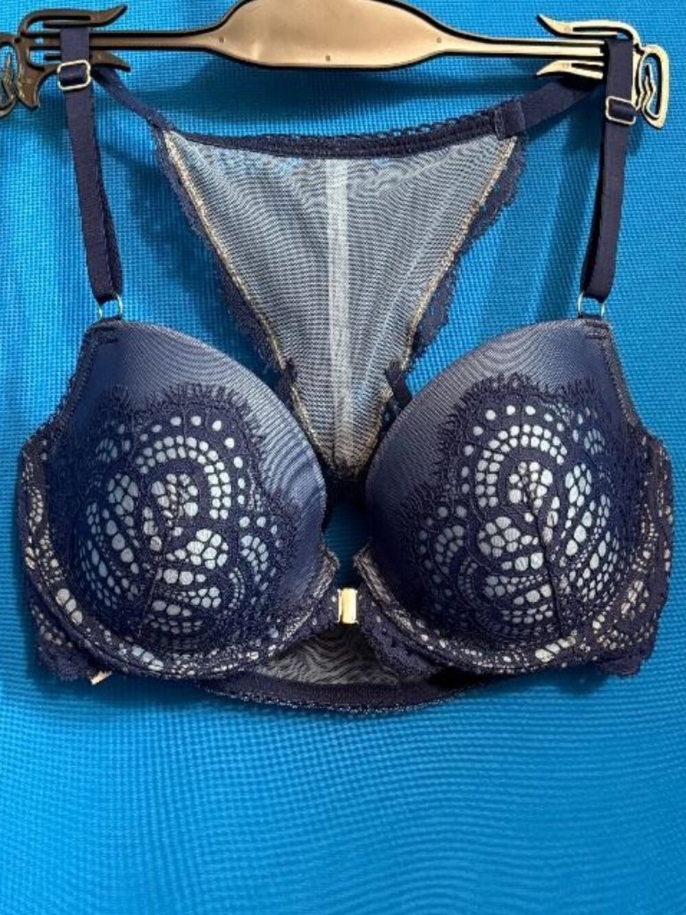 GORGEOUS VICTORIA'S SECRET 34D / 34 D VERY SEXY DREAM ANGELS LINED DEMI BLUE BRA